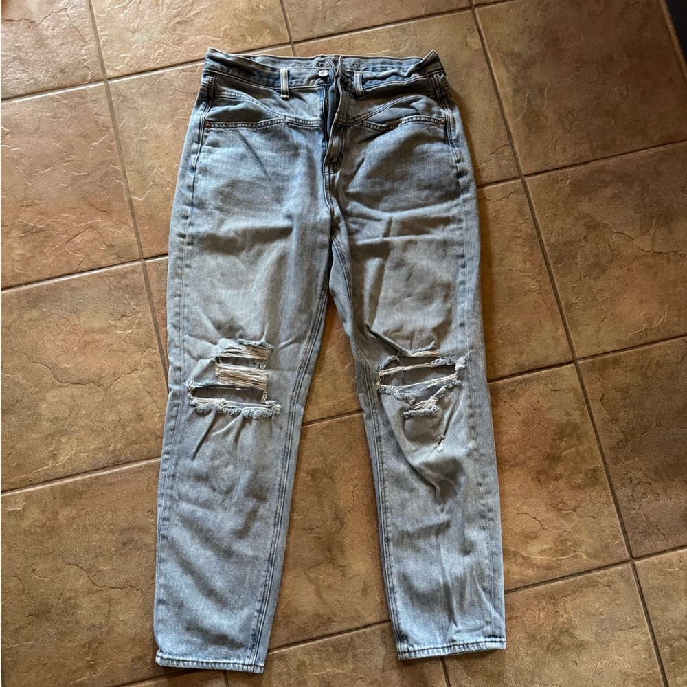 American Eagle Light Wash Distressed Mom Jean